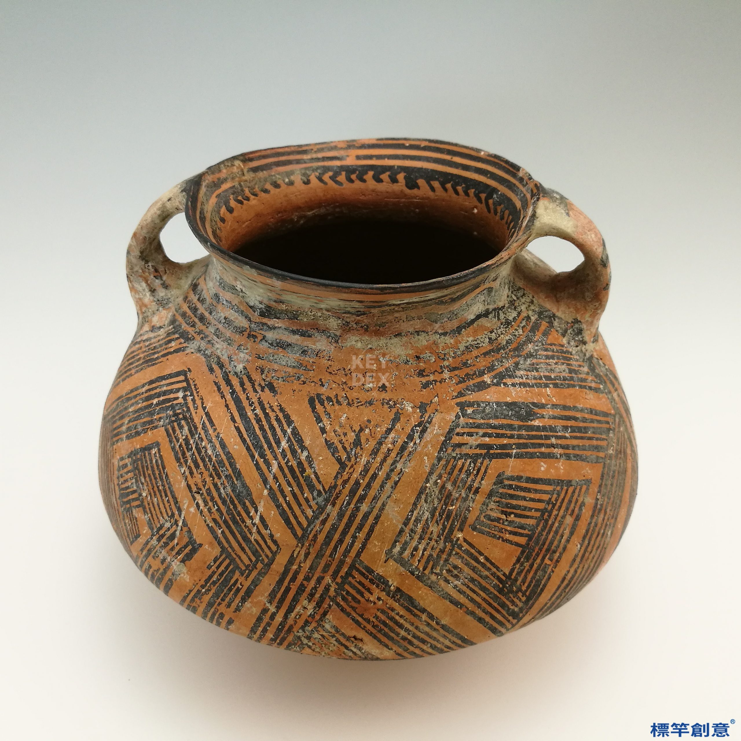 AA002 馬家窯文化雙耳彩繪陶壺- 標竿創意陶瓷社教公益網