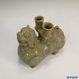 EB006 晉代越窯土青瓷獅形雙管燈台