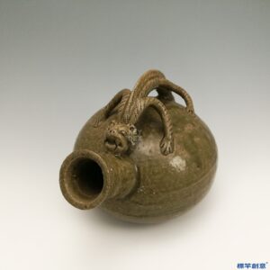 EC009 西晉越窯褐青瓷獸形提把夜壺