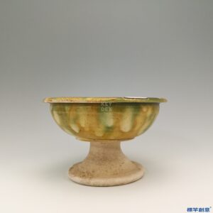 FB002 唐代三彩彩繪豆形高足碗