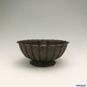 GA005 宋代鎏金菊花形佛教寶相花供水杯