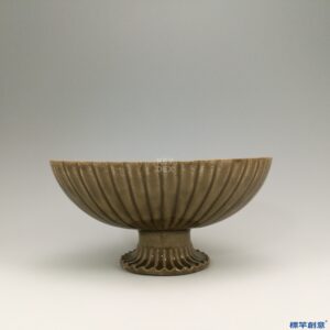 GA008 宋代越窯醬釉菊瓣紋橢圓形高足供盤