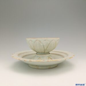 GA010 宋代景德鎮窯青白瓷刻蓮瓣紋盞托組