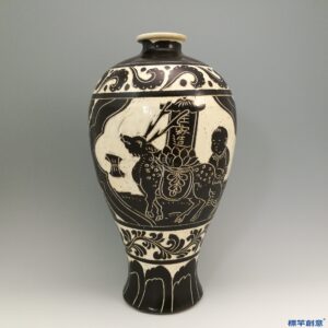GE003 金代磁州窯醬黑釉剔人物花卉紋梅瓶