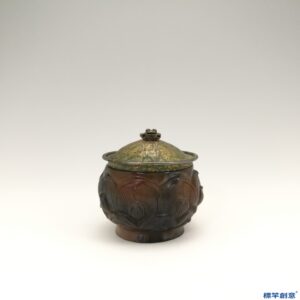 GE006 金代瑪瑙蓮瓣紋佛教供水蓋罐