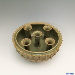 HA003 元代龍泉窯青瓷刻蓮瓣紋五管佛燈