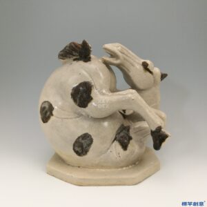 HA016 元代磁州窯白釉點褐彩戲馬塑像