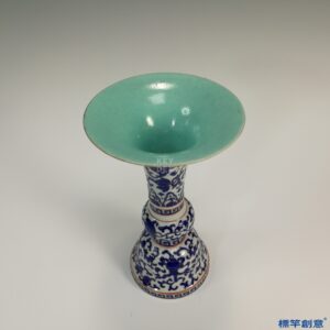 IA010 清乾隆官窯藍釉琺瑯彩乾隆款海獸紋瓷觚