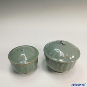 HA011 元代龍泉窯青釉瓷刻花蓮瓣紋蓮瓣紋盅式蓋罐一組