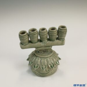 GB019 北宋越窯系青瓷蓮瓣紋佛教五方佛五管燭台