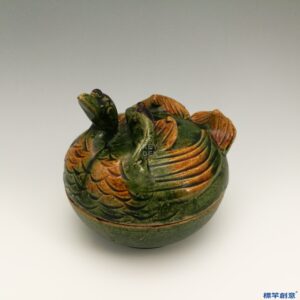 FC084 五代地方窯三彩陶塑雙鳥蓋盒