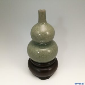 HB016 明代龍泉窯青瓷葫蘆形道教供水尊