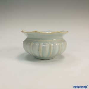 GC052 南宋湖田窯青白瓷釜形花口唾盂渣斗