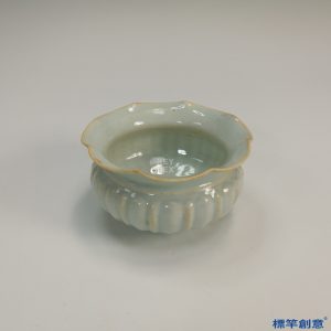 GC052 南宋湖田窯青白瓷釜形花口唾盂渣斗