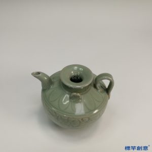 HA063 元代龍泉窯青釉瓷剔花茶壺