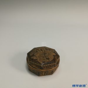 GC066 南宋建寧窯醬釉瓷刻花粉盒