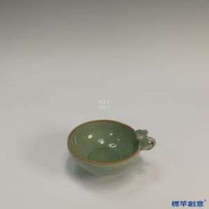 GC090 南宋龍泉窯青瓷仿金銀器塑蜻蜓單把杯