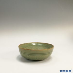 GB058 北宋龍泉窯青釉瓷刻花蓮花紋孔明碗