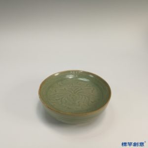 GB058 北宋龍泉窯青釉瓷刻花蓮花紋孔明碗