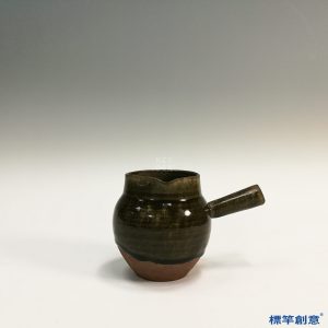 GC098 南宋建窯醬釉釜式橫把煮茶壺