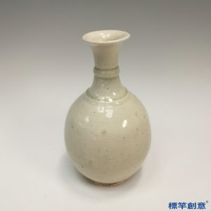 FA008 隋代相州窯白釉瓷具淨瓶頸環款玉壺春瓶