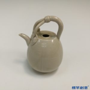 GB097 北宋定窯白釉文房瓜稜形提梁硯滴水注