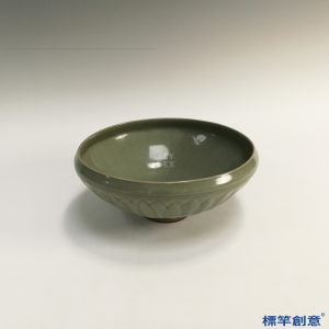 GC143 南宋龍泉窯青瓷刻蓮瓣紋佛教食具歛口缽形碗