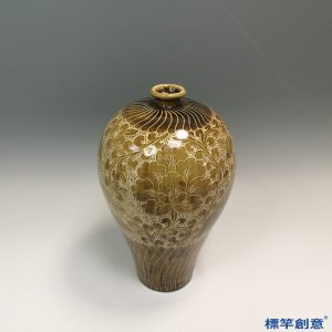 GB153 北宋定窯柿紅釉刻花梅瓶