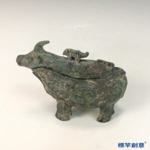 BB066 疑 商周時期青銅器夔龍雲雷紋牛形觥