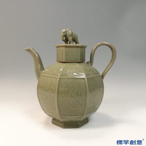 FC072 五代越窯青瓷象鈕八稜刻花執壺