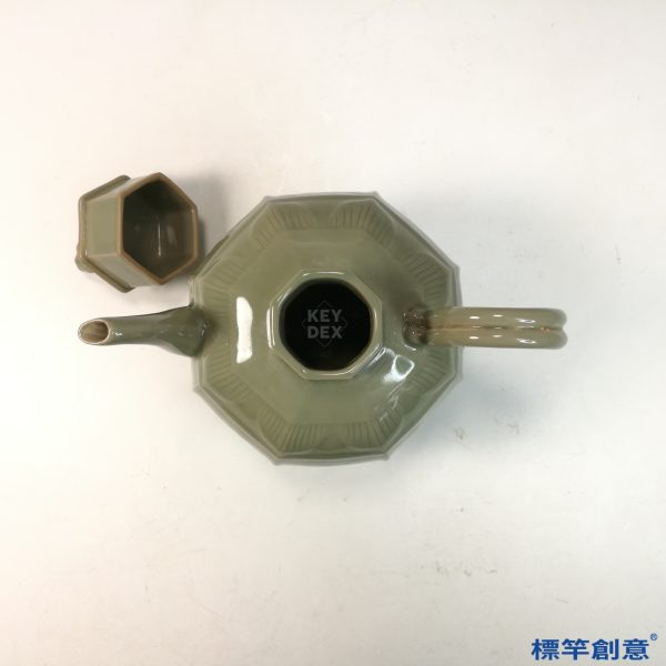 FC072 五代越窯青瓷象鈕八稜刻花執壺：圖片 5