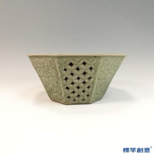 GB183 北宋耀州窯青瓷鏤空刻花瓷枕頭枕