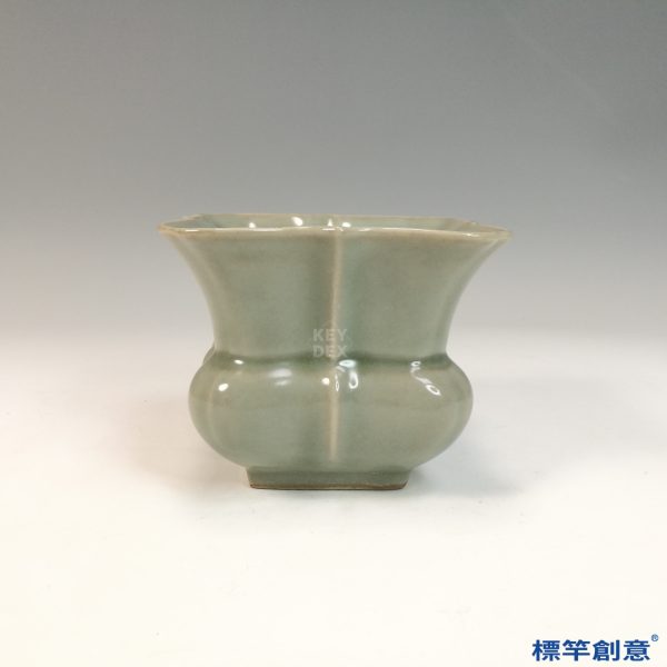 GC224 南宋龍泉窯青瓷四方稜口渣斗
