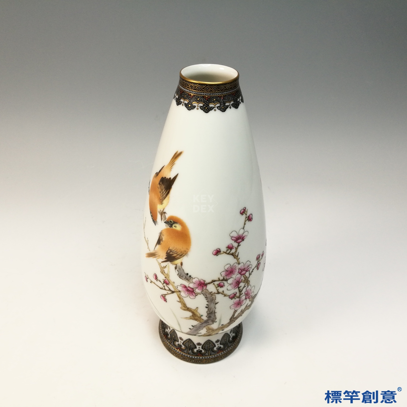IA070 清乾隆官窯琺瑯彩繪花鳥紋橄欖瓶:圖片 2