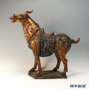 FB158 唐代鞏義窯黑陶金彩繪花卉陶馬