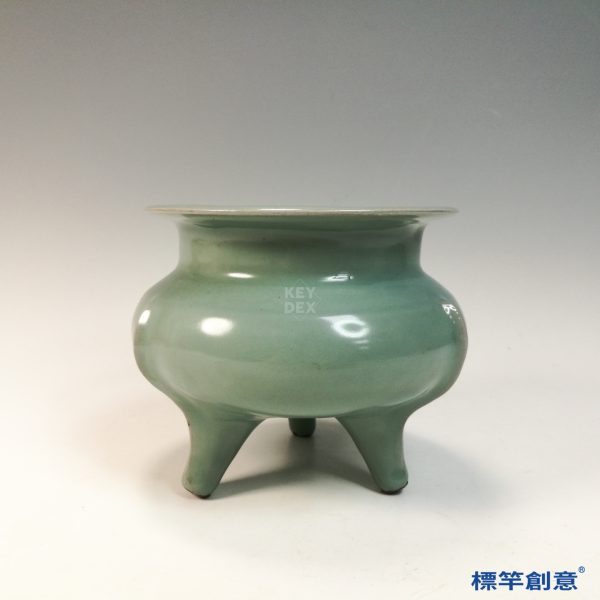 GC234 南宋龍泉窯月白青釉代官製鬲式爐