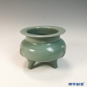 GC234 南宋龍泉窯月白青釉代官製鬲式爐