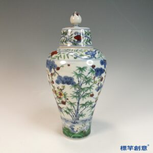 HB102 明晚期景德鎮窯鬥彩成化款歲寒三友紋蓋梅瓶