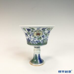 HB112 明中晚期鬥彩成化款纏枝花卉紋喇叭口高足杯