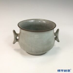 GC236 南宋官窯月白釉紫口鐵足簋式香爐