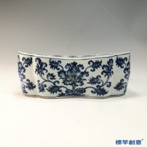 HB142 明宣德青花纏枝蓮瓷枕