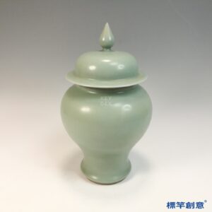 GC241 南宋晚期龍泉窯粉青釉將軍罐