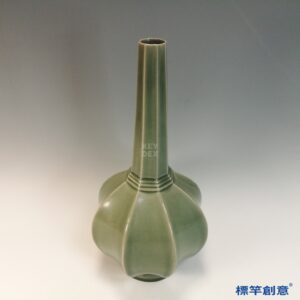 FC086 五代越窯青瓷佛教八棱淨瓶