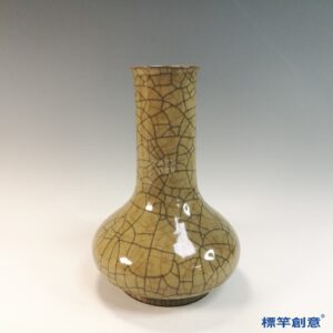 GC254 南宋哥窯系米黃釉長頸瓶