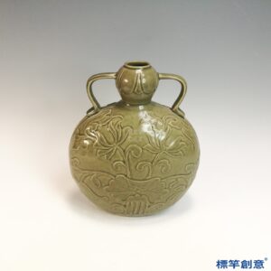 GB207 北宋初期越窯刻蓮紋雙耳抱月瓶