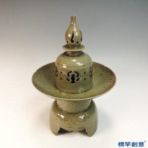 FC099 五代越窯青瓷鏤空塔形葫蘆頂高足薰爐