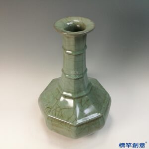 GC257 南宋官窯淡青瓷大竹節瓶