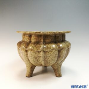 GC259 南宋哥窯系黃釉開片多稜花口鬲式香爐