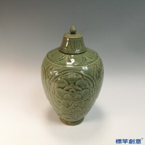 GB214 北宋耀州窯剔刻牡丹紋帶蓋梅瓶