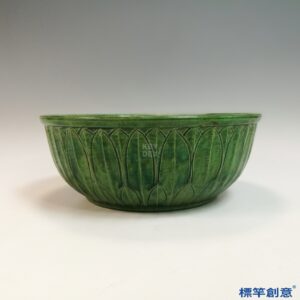GB220 北宋定窯綠釉刻蓮瓣紋大碗